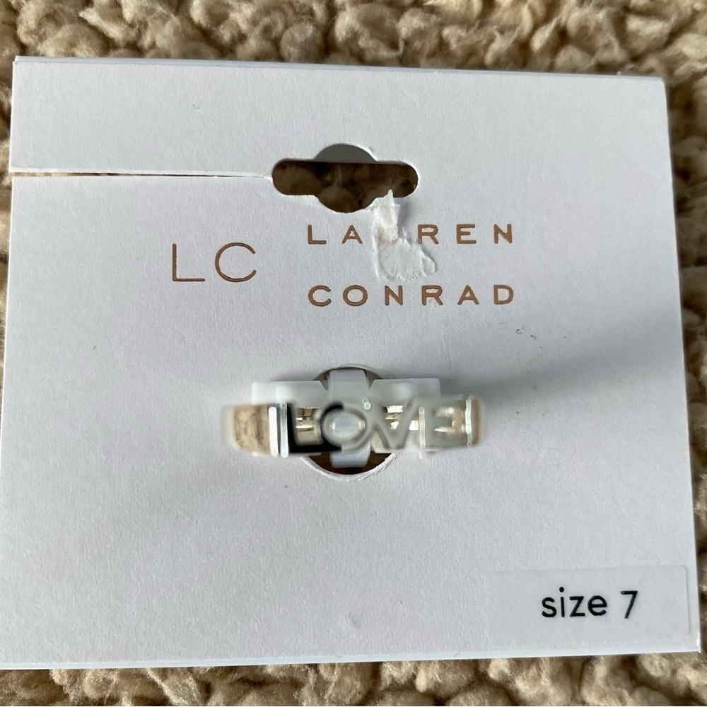 NWT- LC Lauren Conrad Silver Tone
"Love" Ring- Size 7 - Picture 3 of 4